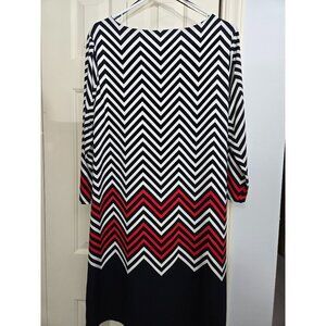 Chaus New York Chevron Print Dress L modern casual 3/4 Sleeves Comfortable & Sty